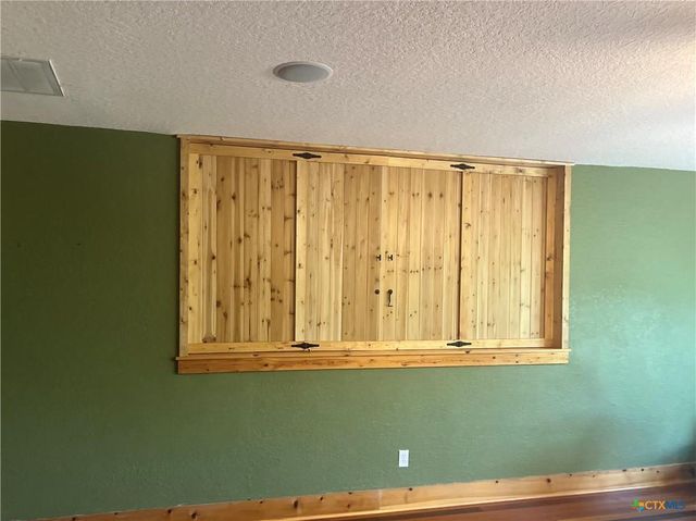 211 Cambridge DR, New Braunfels, TX 78132