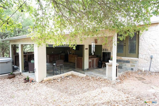 211 Cambridge DR, New Braunfels, TX 78132