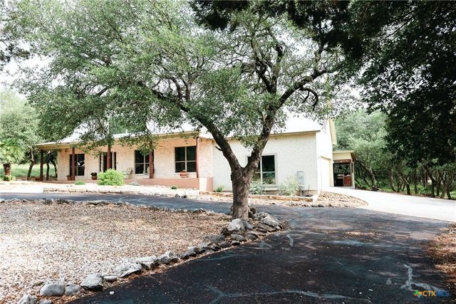 211 Cambridge DR, New Braunfels, TX 78132