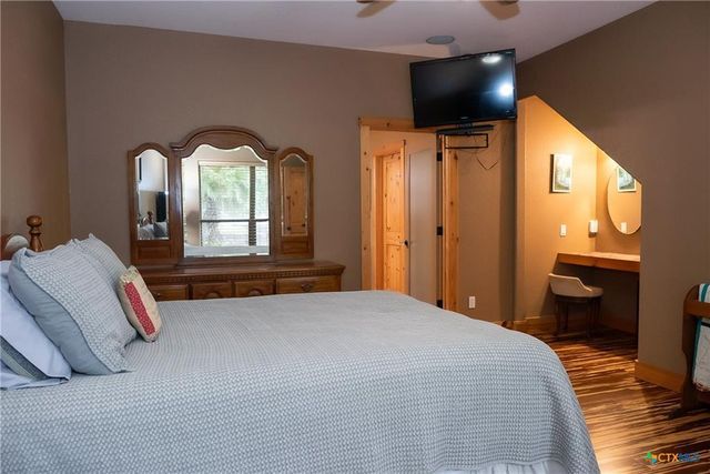 211 Cambridge DR, New Braunfels, TX 78132