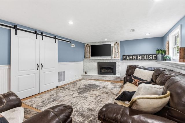 15 Fuller Rd, Middleton, MA 01949