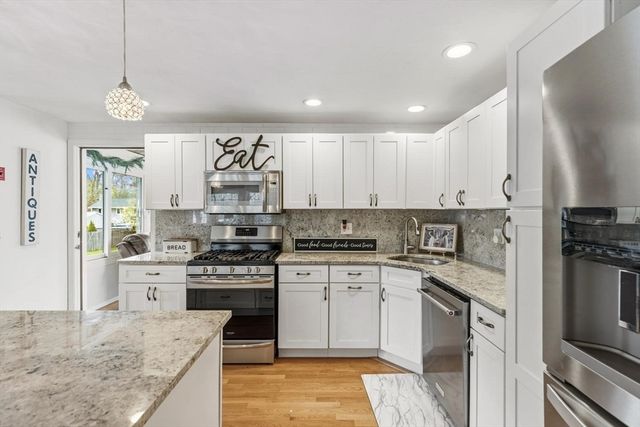 15 Fuller Rd, Middleton, MA 01949