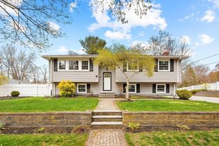 15 Fuller Rd, Middleton, MA 01949