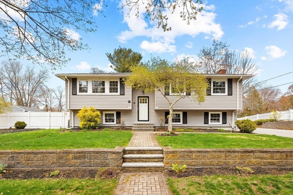 15 Fuller Rd, Middleton, MA 01949
