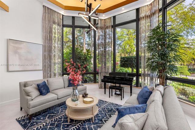 2965 NE Surrey Ln, Weston, FL 33331