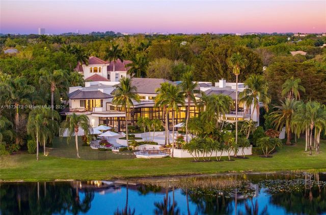 2965 NE Surrey Ln, Weston, FL 33331