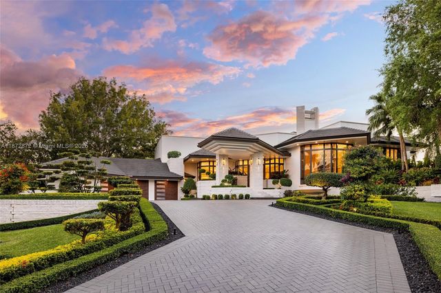 2965 NE Surrey Ln, Weston, FL 33331