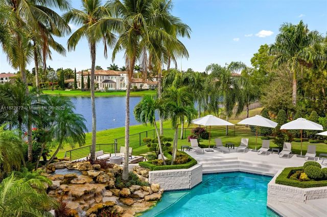 2965 NE Surrey Ln, Weston, FL 33331