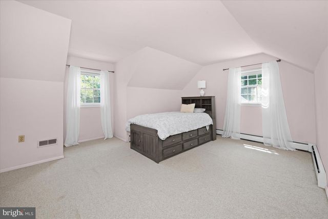 1 OAK RD, Elkton, MD 21921