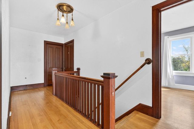 S25W27133 Rocky Hills COURT, Waukesha, WI 53188