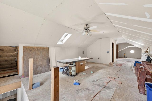 S25W27133 Rocky Hills COURT, Waukesha, WI 53188