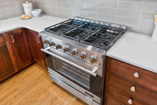 S25W27133 Rocky Hills COURT, Waukesha, WI 53188