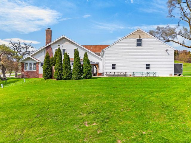 S25W27133 Rocky Hills COURT, Waukesha, WI 53188