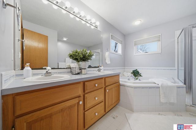 7545 Karl Drive, Lincoln, NE 68516