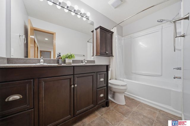 7545 Karl Drive, Lincoln, NE 68516