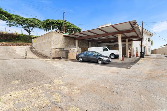 94-815 Waipahu Street, Waipahu, HI 96797