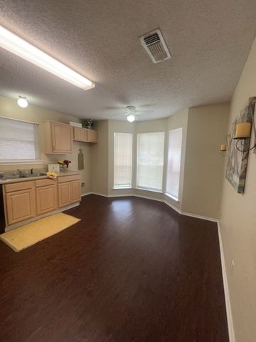 10409 Pleasant Mound Drive, Fort Worth, TX 76108