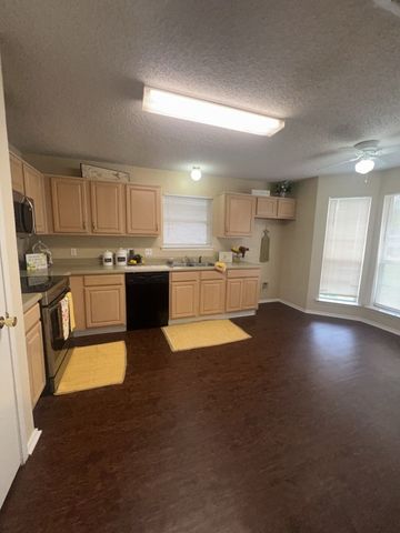10409 Pleasant Mound Drive, Fort Worth, TX 76108