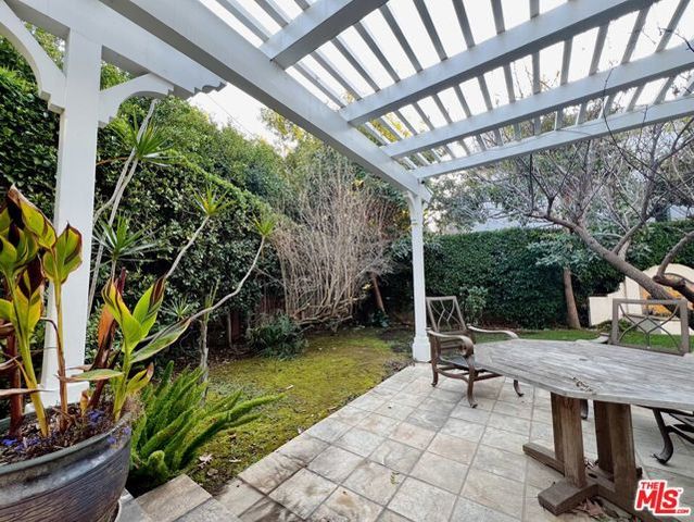 3128 Club Drive, Los Angeles, CA 90064