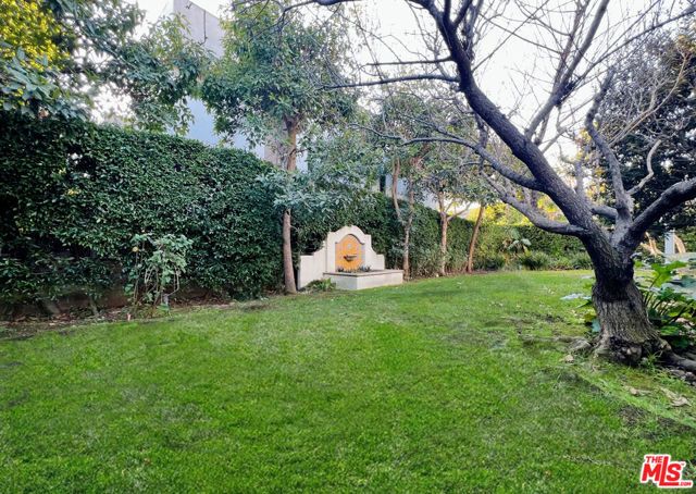 3128 Club Drive, Los Angeles, CA 90064