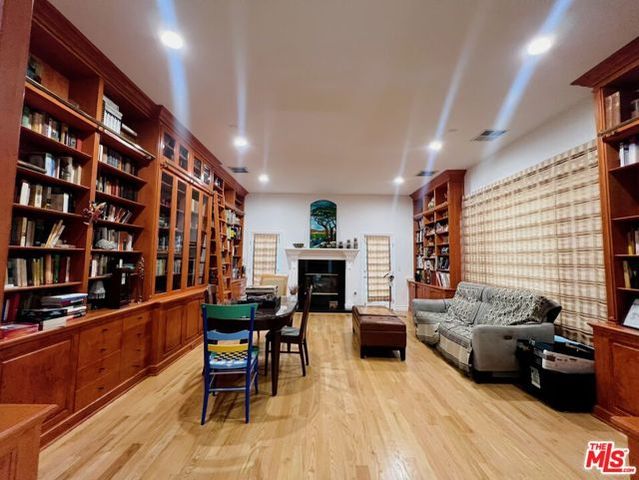 3128 Club Drive, Los Angeles, CA 90064