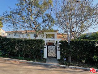 3128 Club Drive, Los Angeles, CA 90064