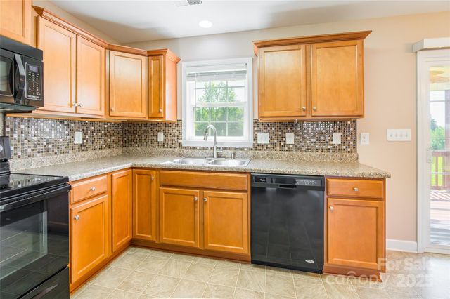 281 Springlake Road, York, SC 29745