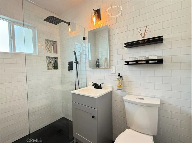 115 W Valencia Avenue B, Anaheim, CA 92805