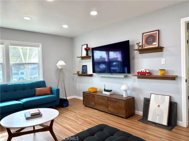 115 W Valencia Avenue B, Anaheim, CA 92805