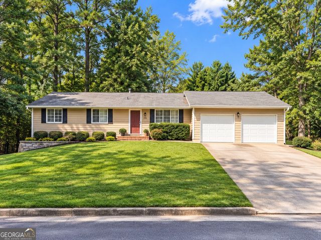 5104 Rock Glen Drive, Stone Mountain, GA 30088