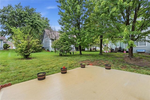 15724 Travis Street, Overland Park, KS 66223