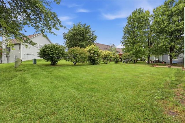 15724 Travis Street, Overland Park, KS 66223