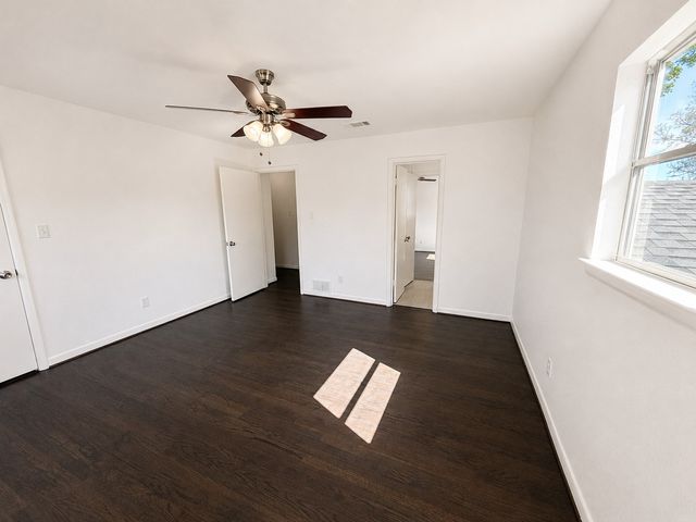 2309 E Mitchell Street, Arlington, TX 76010