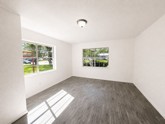2309 E Mitchell Street, Arlington, TX 76010