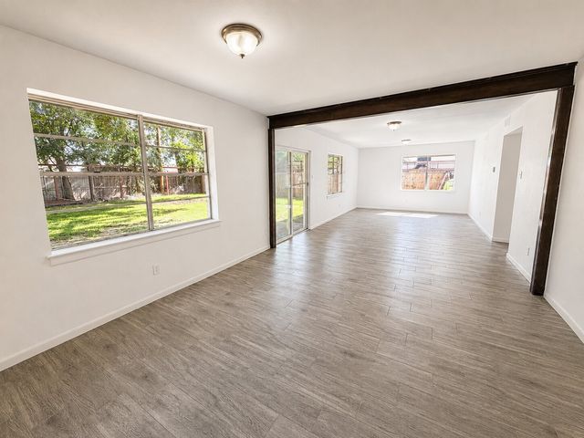 2309 E Mitchell Street, Arlington, TX 76010