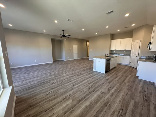 4806 Delano Street, Greenville, TX 75401