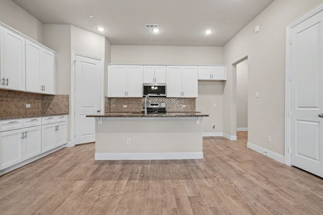 209 Suma Drive, Euless, TX 76040