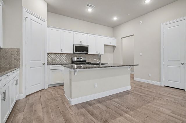 209 Suma Drive, Euless, TX 76040