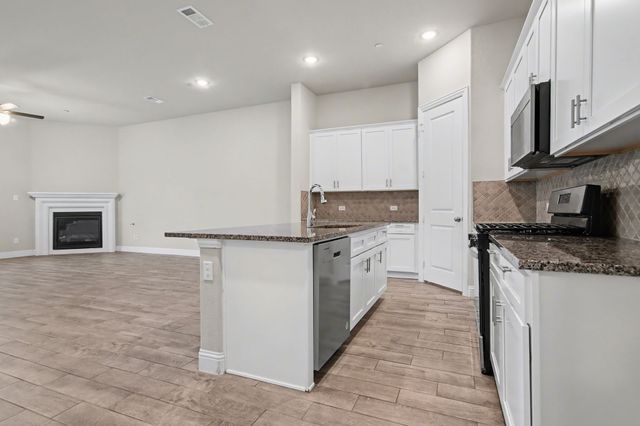 209 Suma Drive, Euless, TX 76040