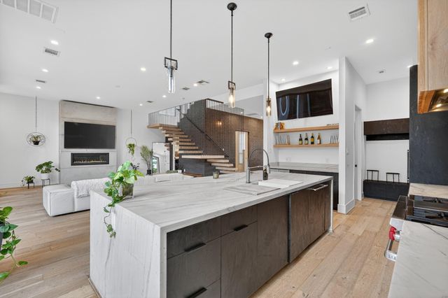 6143 Hurst Street, Houston, TX 77008