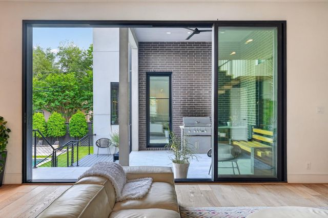 6143 Hurst Street, Houston, TX 77008