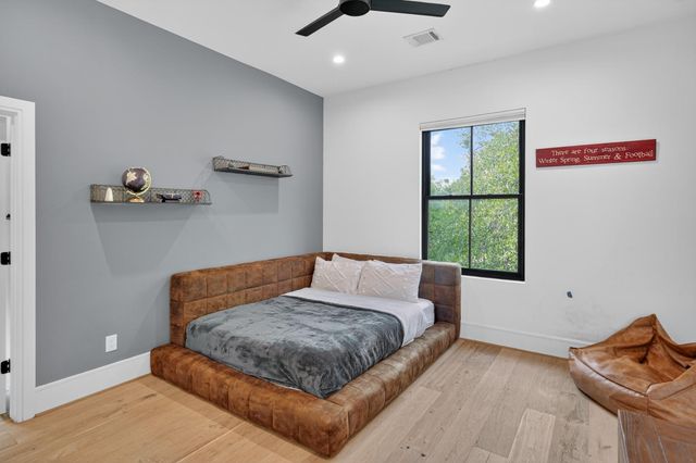 6143 Hurst Street, Houston, TX 77008