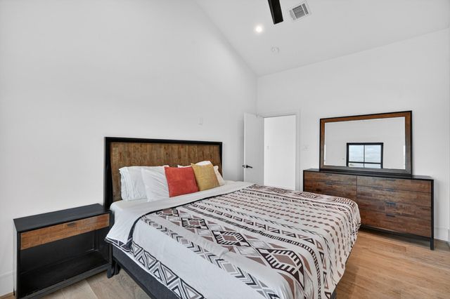 6143 Hurst Street, Houston, TX 77008