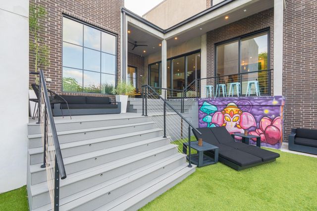 6143 Hurst Street, Houston, TX 77008