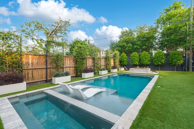 6143 Hurst Street, Houston, TX 77008