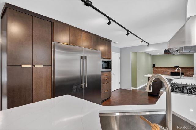 22321 Cascade Drive, Novi, MI 48375