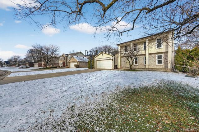 22321 Cascade Drive, Novi, MI 48375