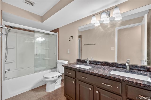 22321 Cascade Drive, Novi, MI 48375