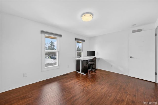 22321 Cascade Drive, Novi, MI 48375