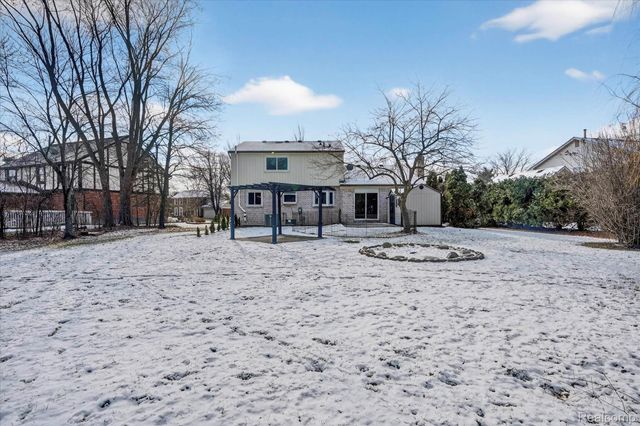 22321 Cascade Drive, Novi, MI 48375